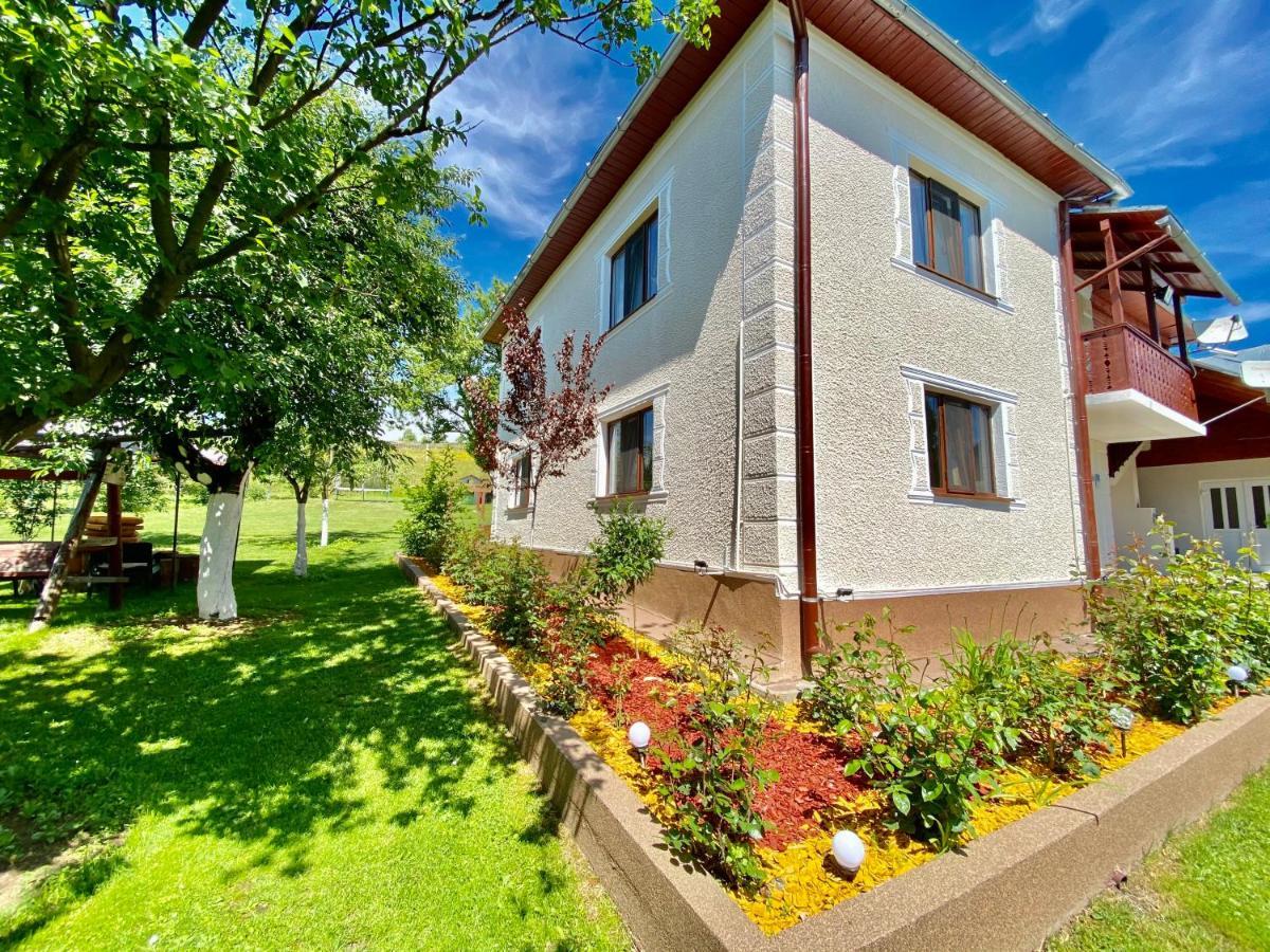 Pensiunea Casa Eden Mărişel Bagian luar foto