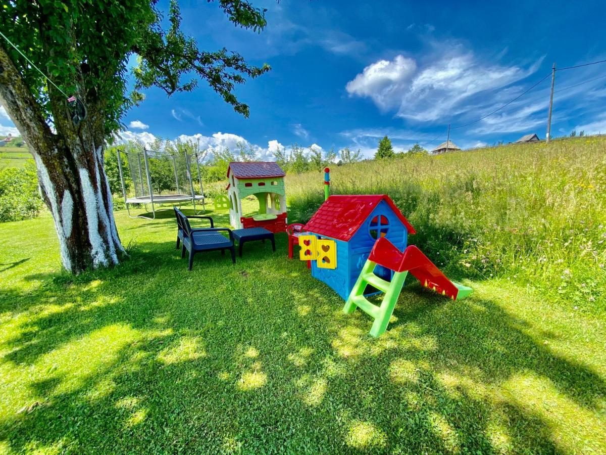 Pensiunea Casa Eden Mărişel Bagian luar foto