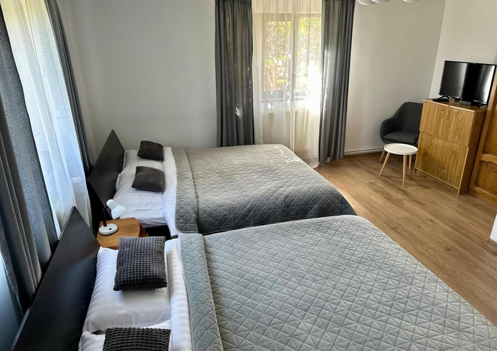 Pensiunea Casa Eden Mărişel Bagian luar foto